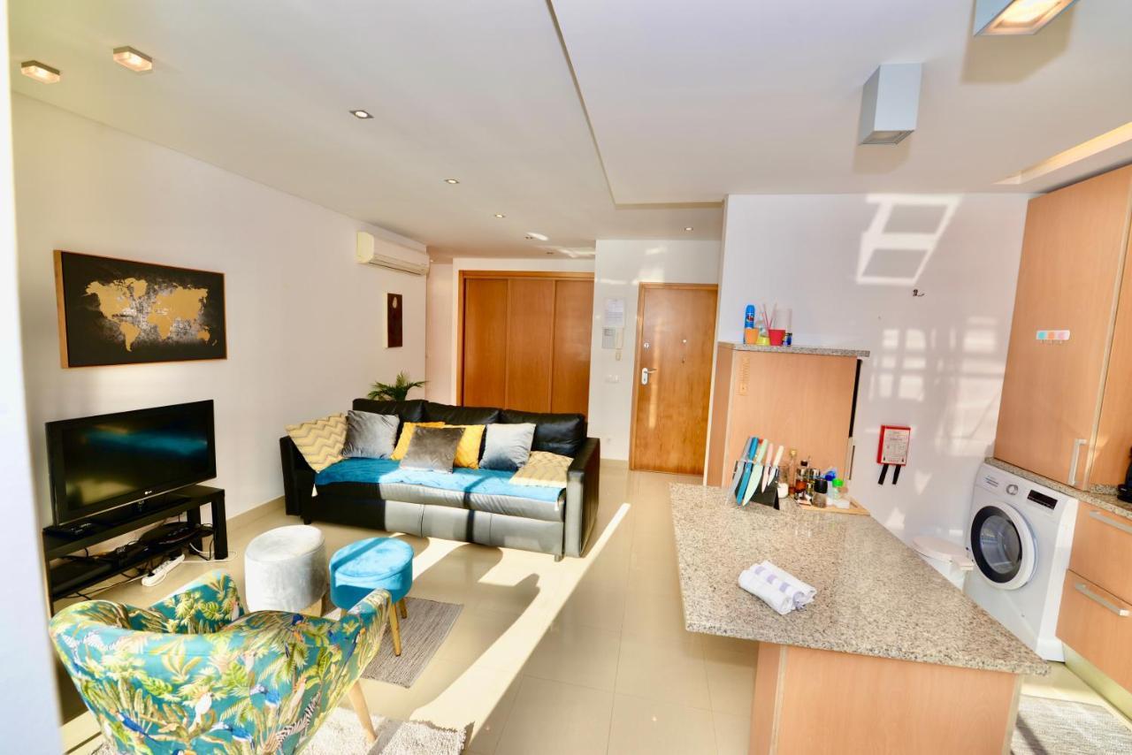 Silver - Apartment For 4 Guests 150M From Beach 상 마르티뇨 두 포르투 외부 사진
