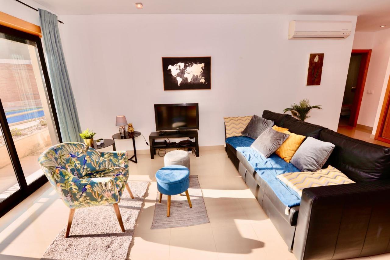 Silver - Apartment For 4 Guests 150M From Beach 상 마르티뇨 두 포르투 외부 사진