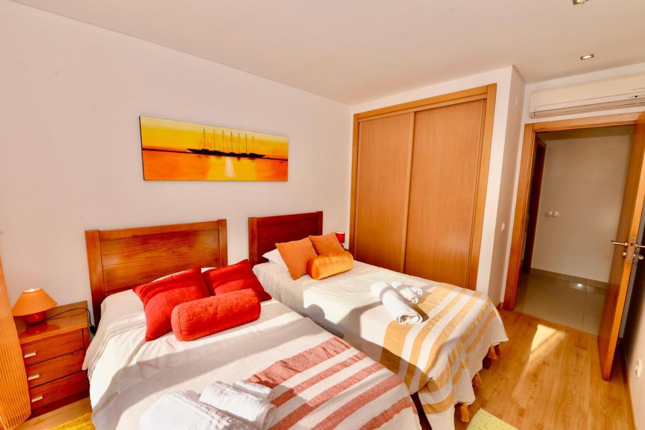 Silver - Apartment For 4 Guests 150M From Beach 상 마르티뇨 두 포르투 외부 사진