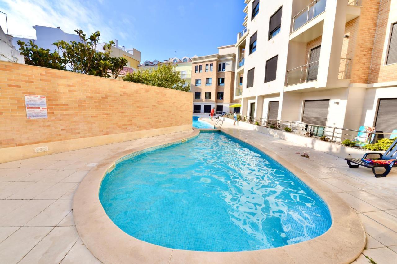 Silver - Apartment For 4 Guests 150M From Beach 상 마르티뇨 두 포르투 외부 사진