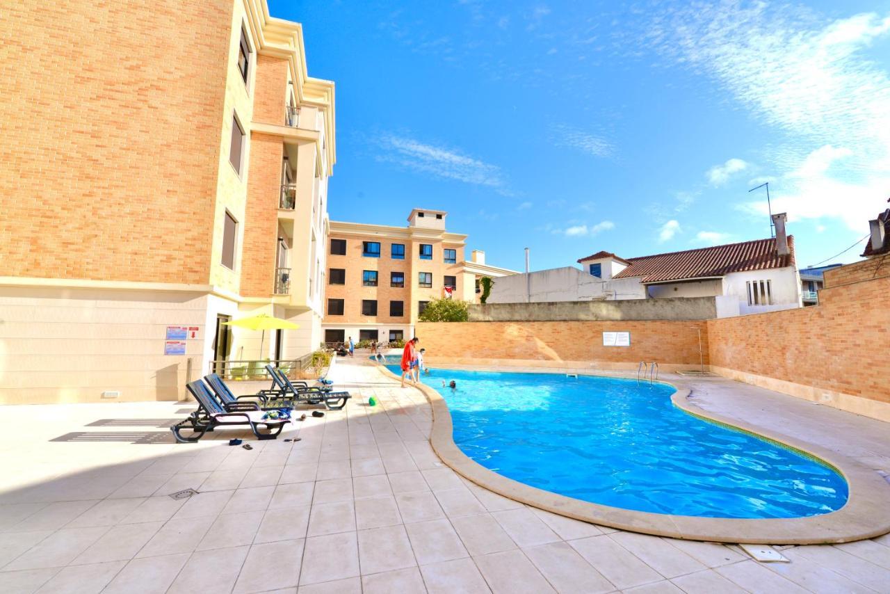 Silver - Apartment For 4 Guests 150M From Beach 상 마르티뇨 두 포르투 외부 사진